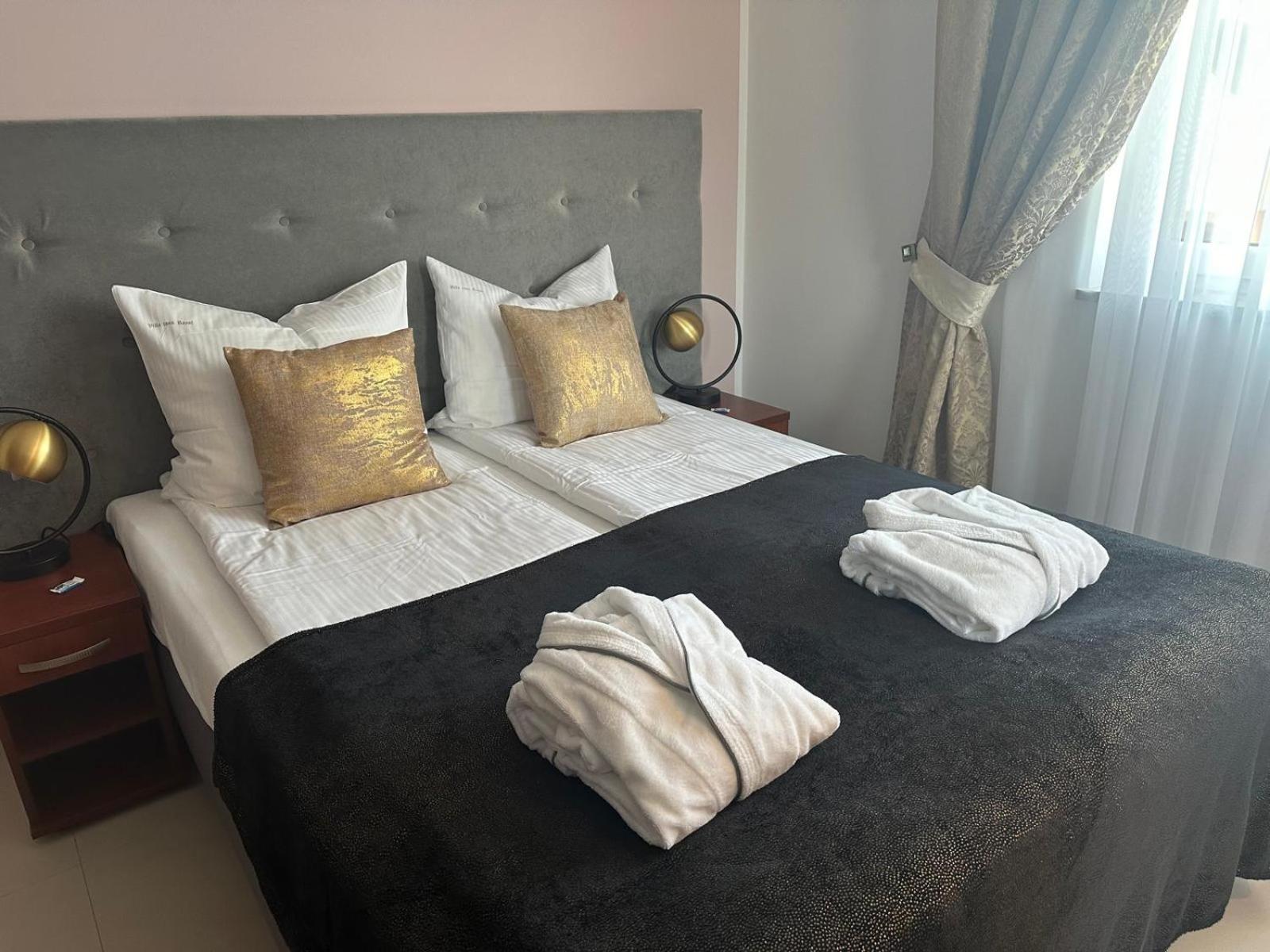 Villa Taan Royal Rewal Ngoại thất bức ảnh