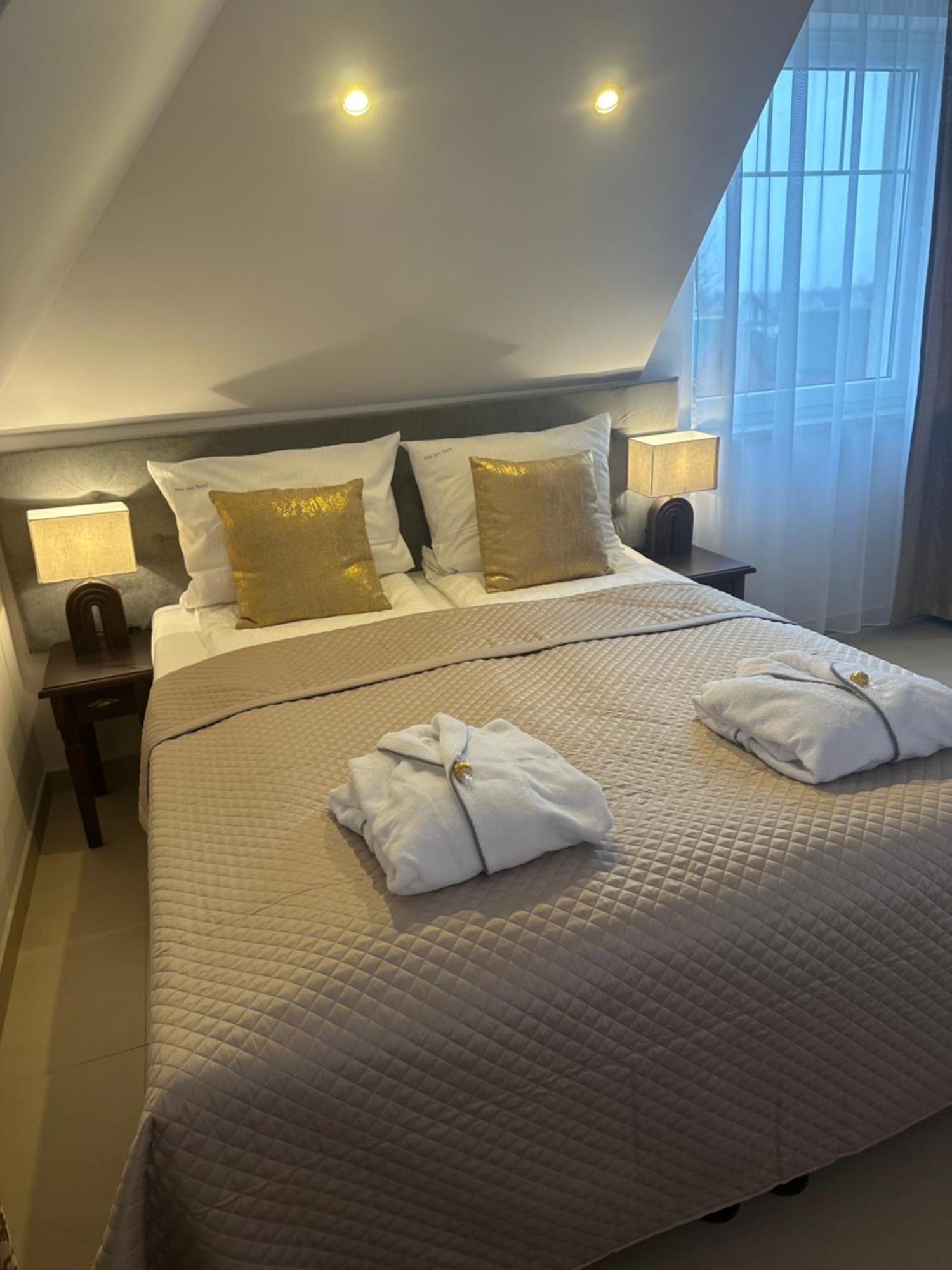 Villa Taan Royal Rewal Ngoại thất bức ảnh