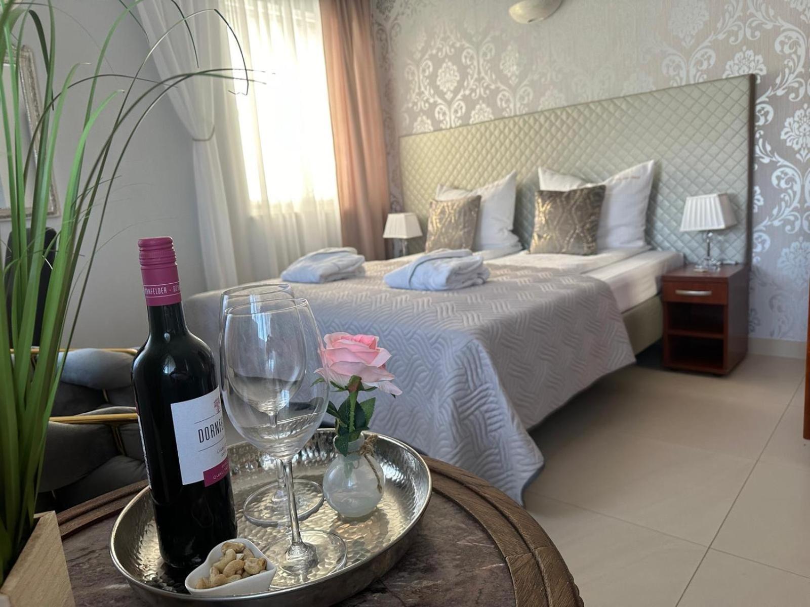 Villa Taan Royal Rewal Ngoại thất bức ảnh