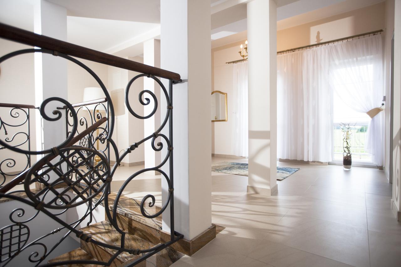 Villa Taan Royal Rewal Ngoại thất bức ảnh
